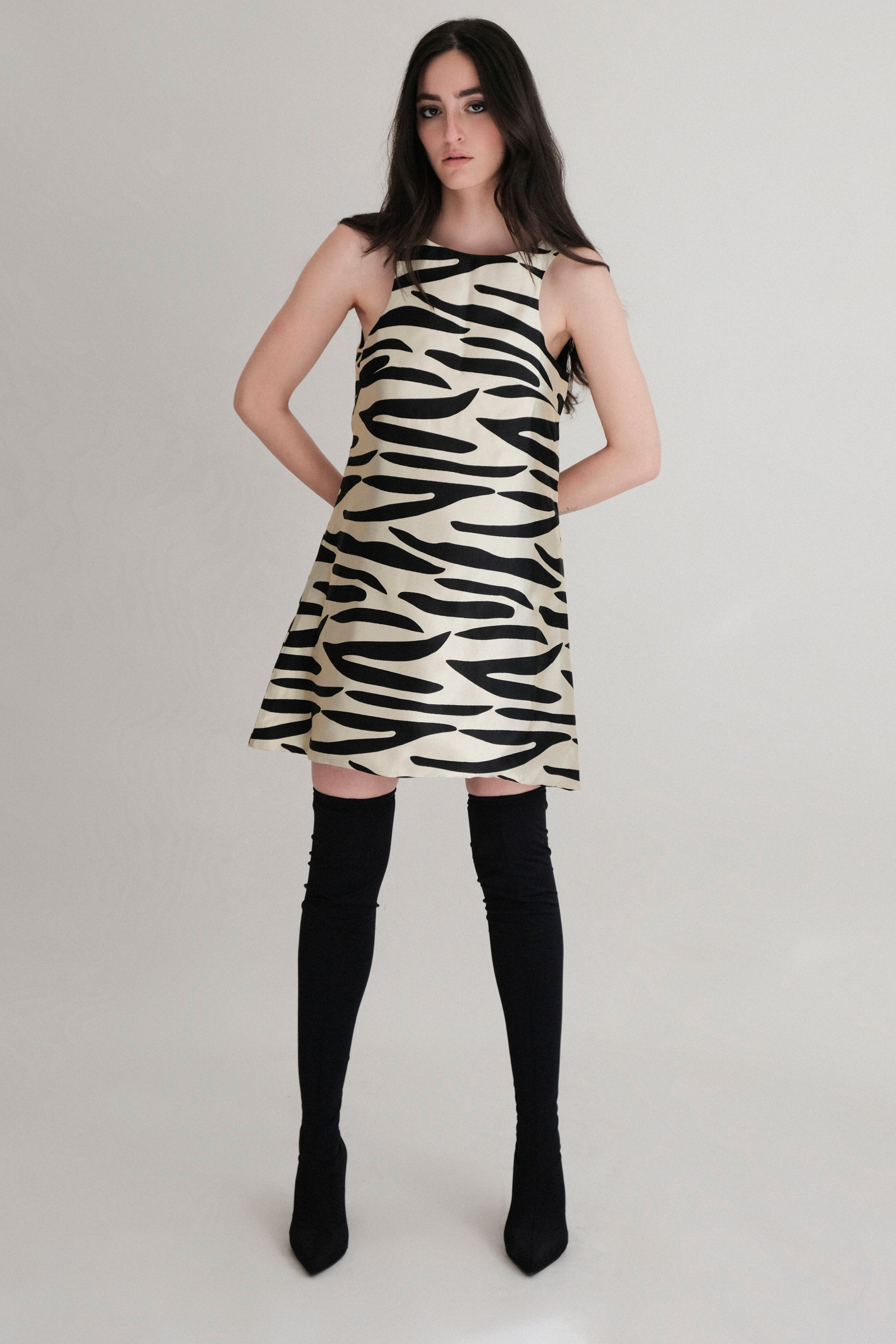Short dress Arieta with zebra print