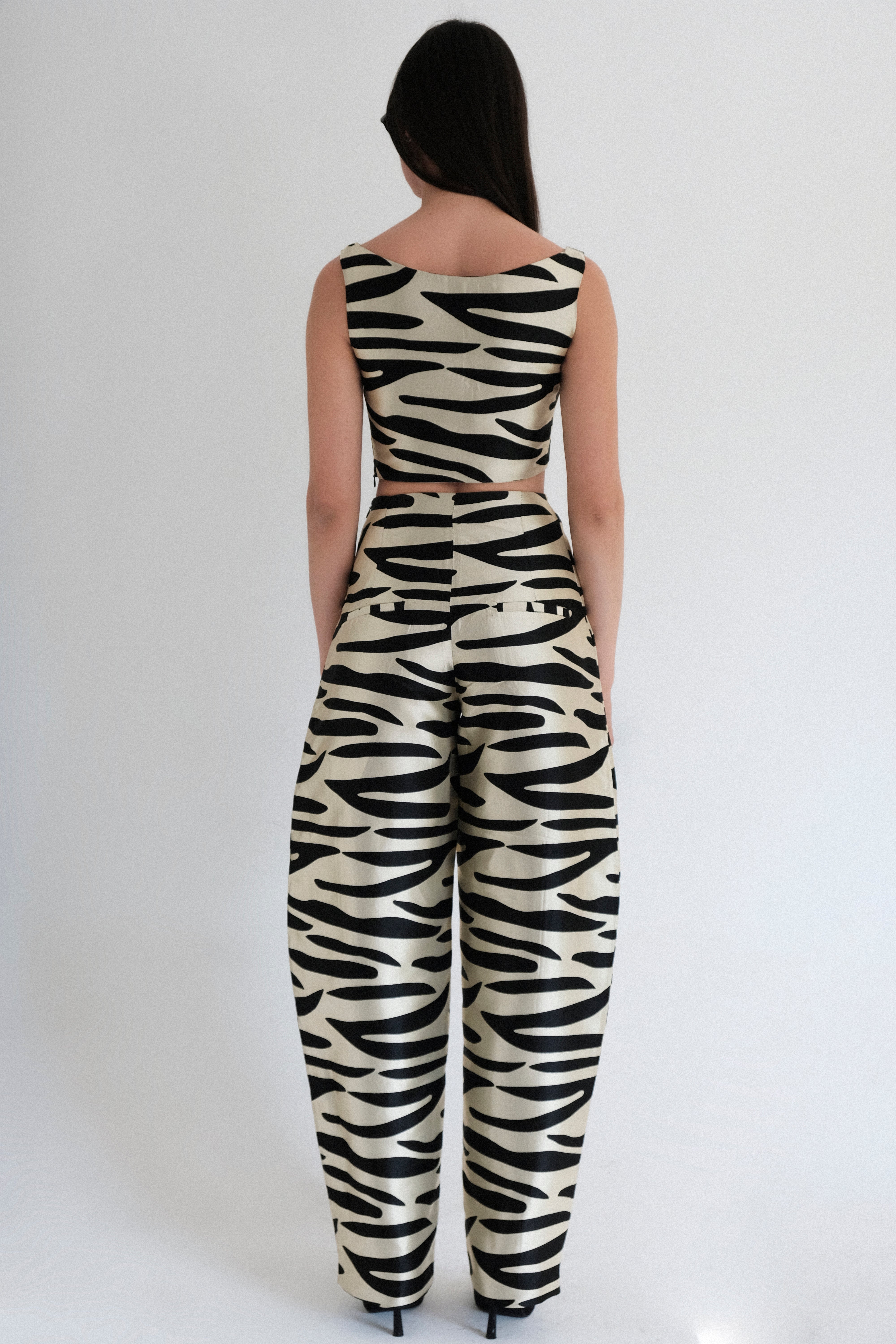 Round pants Sky with zebra print