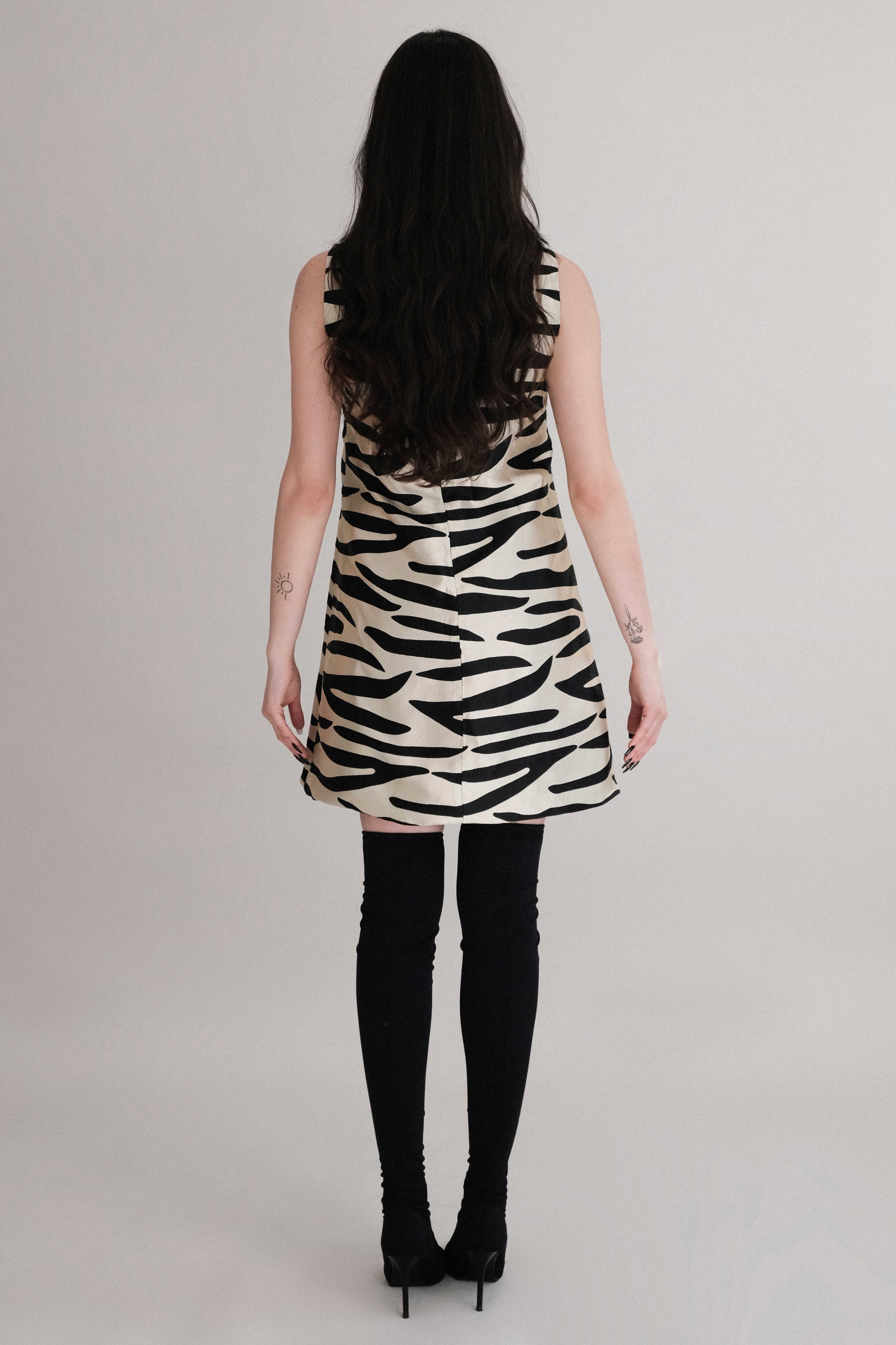 Short dress Arieta with zebra print 